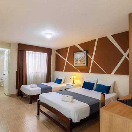Hotel Country Trujillo Encalada Exteriér fotografie