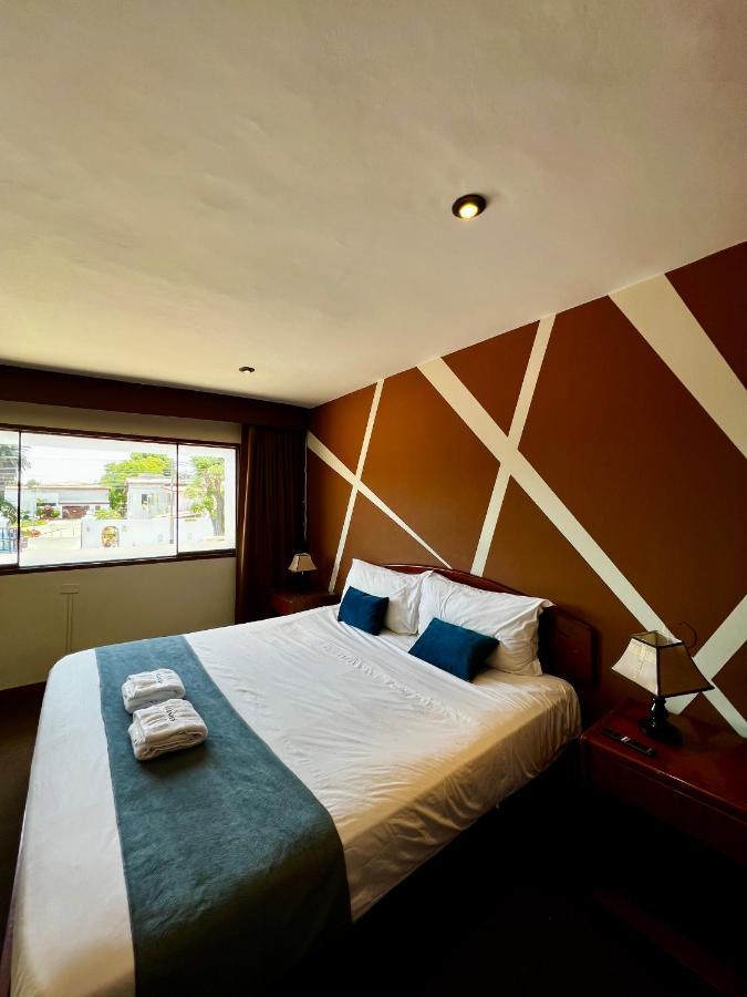 Hotel Country Trujillo Encalada Exteriér fotografie