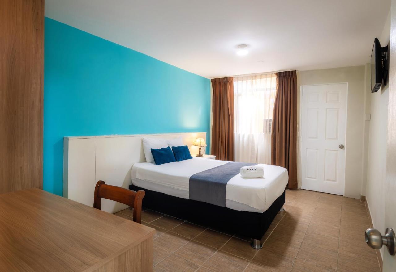Hotel Country Trujillo Encalada Exteriér fotografie