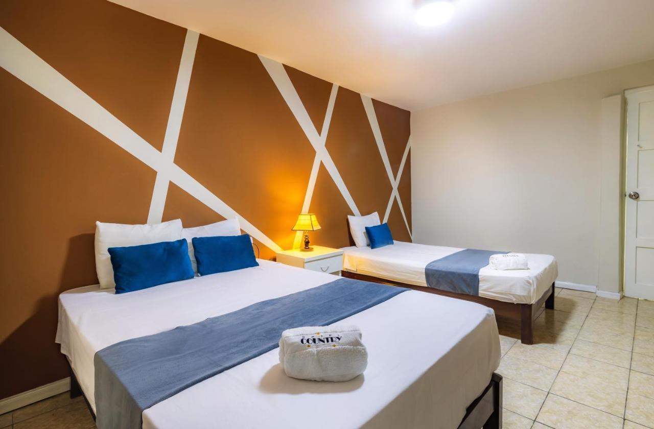 Hotel Country Trujillo Encalada Exteriér fotografie