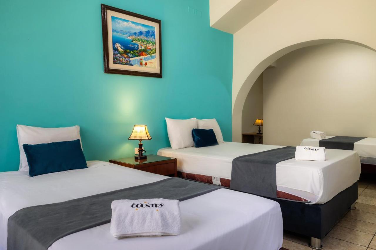 Hotel Country Trujillo Encalada Exteriér fotografie