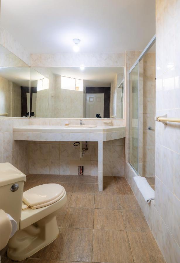 Hotel Country Trujillo Encalada Exteriér fotografie