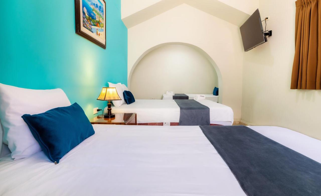 Hotel Country Trujillo Encalada Exteriér fotografie