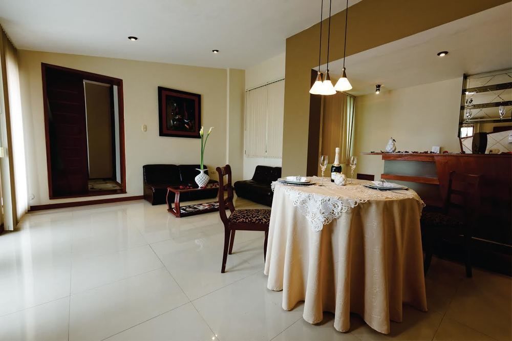 Hotel Country Trujillo Encalada Exteriér fotografie